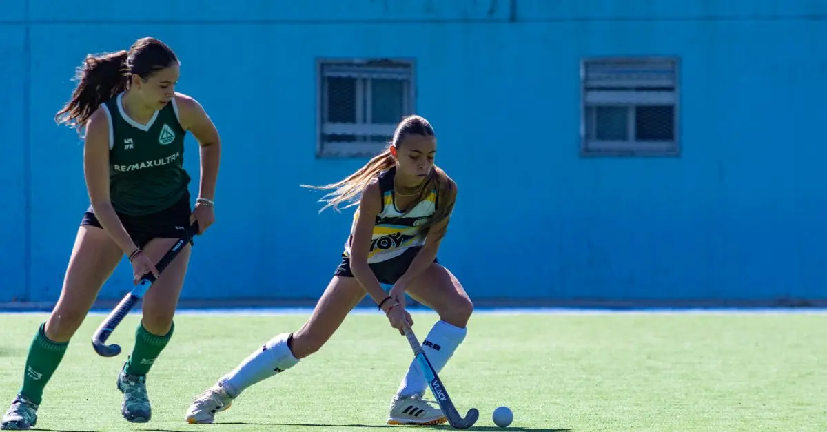 10 Essential Skills for Success in Professional Team Sports