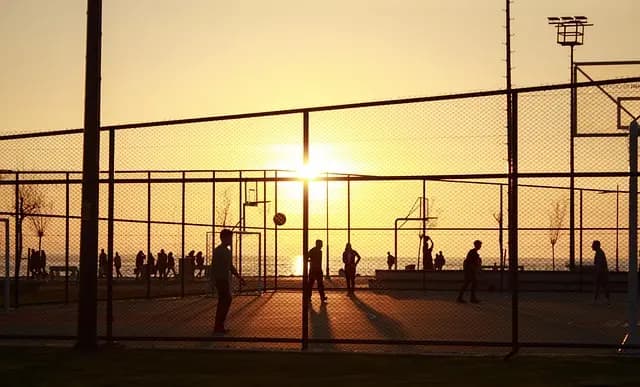 5 Essential Tips for Building Resilience in Team Sports