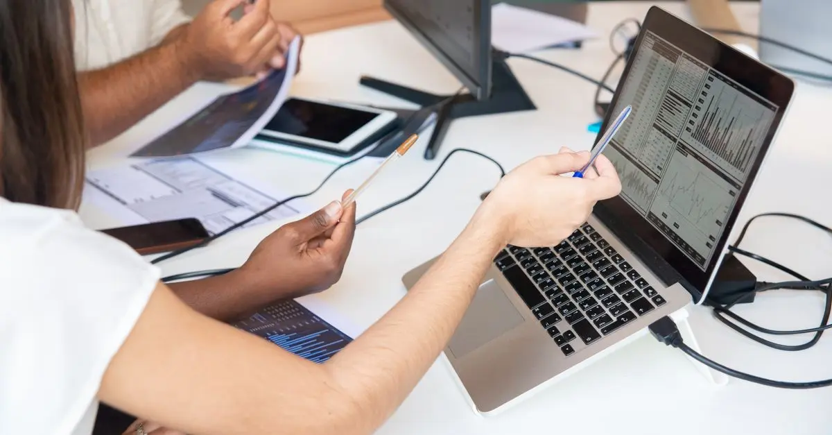 How to Analyze Team Performance Metrics for Success