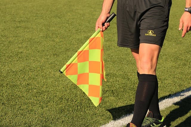 How to Foster Team Spirit in Professional Sports