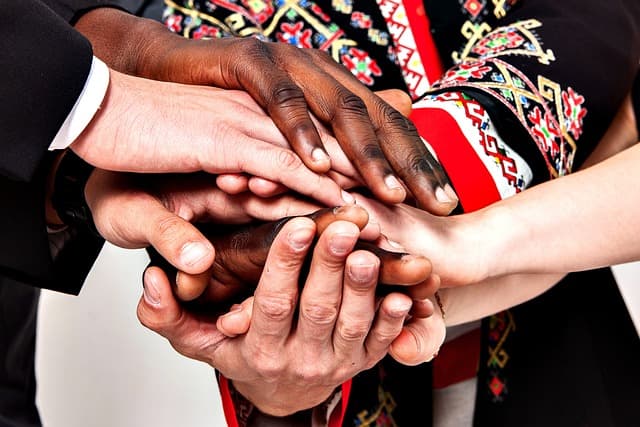 5 Essential Strategies for Building Strong Leadership in Team Sports